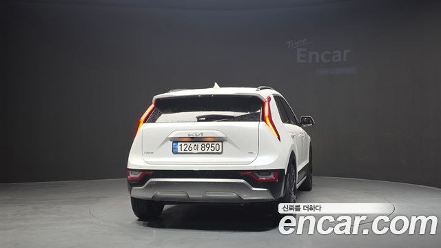 Kia Niro Signature 2022 — фото 4