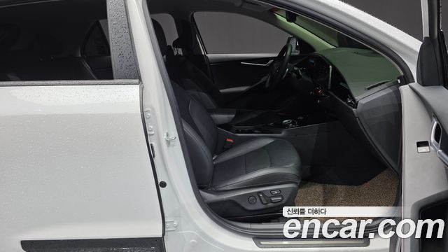 Kia Niro Signature 2022 — фото 15