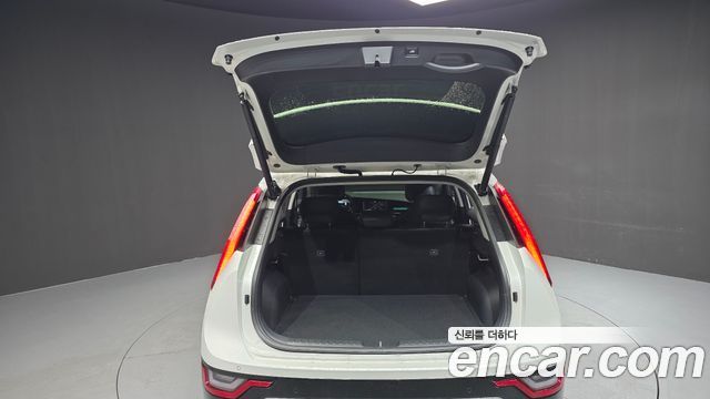 Kia Niro Signature 2022 — фото 24
