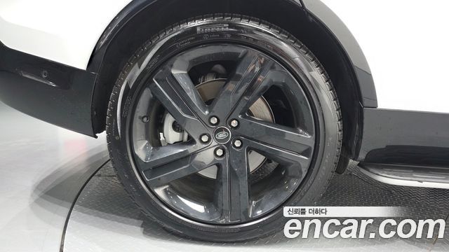 Land Rover Discovery 5 D350 Dynamic HSE 2025 — фото 5