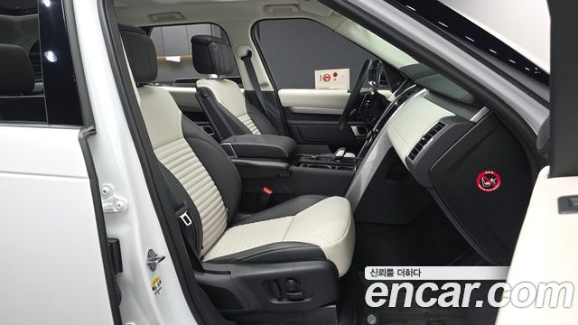 Land Rover Discovery 5 D350 Dynamic HSE 2025 — фото 15