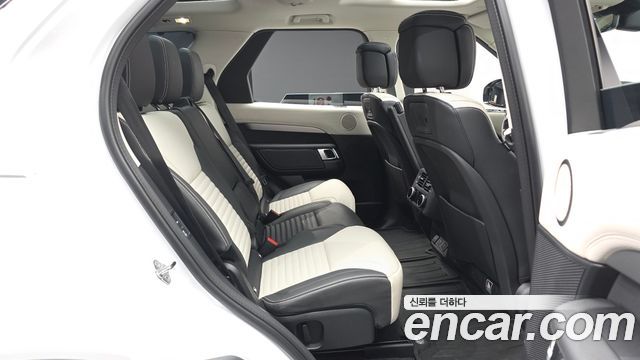 Land Rover Discovery 5 D350 Dynamic HSE 2025 — фото 16