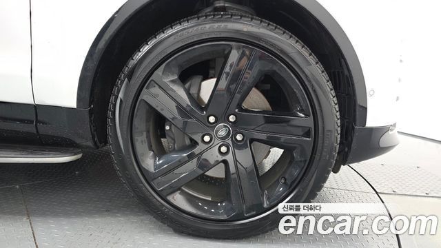 Land Rover Discovery 5 D350 Dynamic HSE 2025 — фото 27
