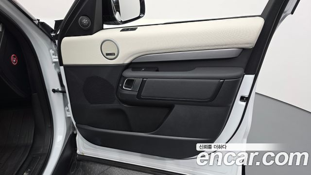 Land Rover Discovery 5 D350 Dynamic HSE 2025 — фото 30