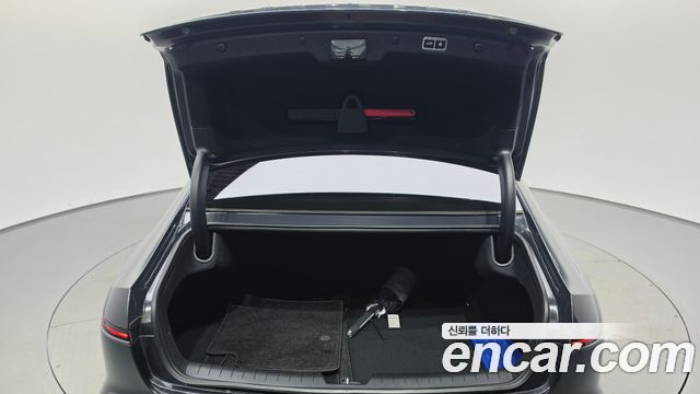 Hyundai Grandeur (GN7) 2,5 Gasoline 2WD Premium 2023 — фото 19