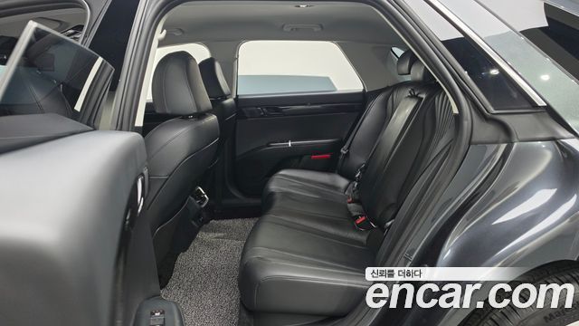 Hyundai Grandeur (GN7) 2,5 Gasoline 2WD Premium 2023 — фото 26