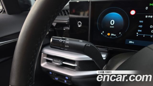 Hyundai Grandeur (GN7) 2,5 Gasoline 2WD Premium 2023 — фото 33