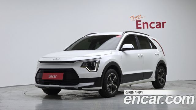 Kia Niro Prestige 2024 — фото 1