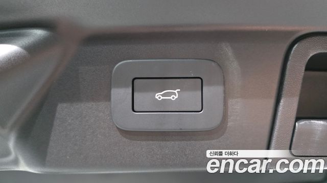 Land Rover Range Rover Velar 3.0 P400 Dynamic HSE 2025 — фото 34
