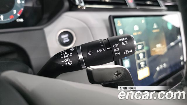 Land Rover Range Rover Velar 2.0 P250 Dynamic SE 2026 — фото 35