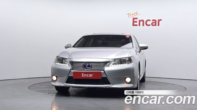 Lexus ES300h Supreme XV60 2013 — фото 3