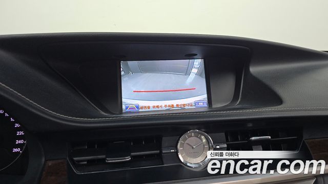 Lexus ES300h Supreme XV60 2013 — фото 14