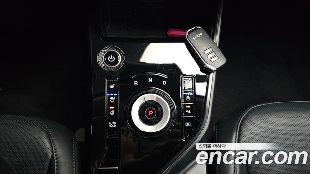 Kia Niro EV Earth 2023 — фото 9