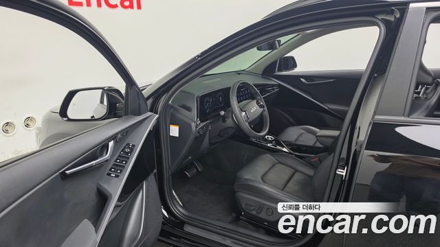 Kia Niro EV Earth 2023 — фото 10