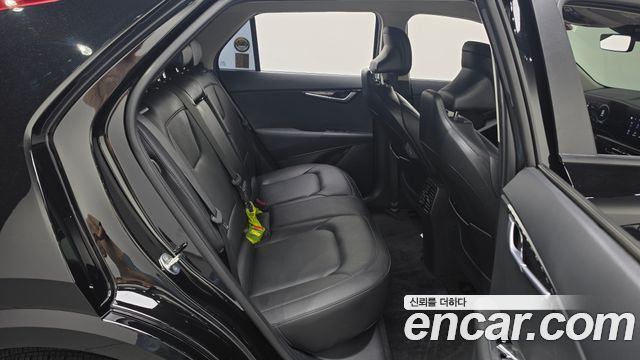 Kia Niro EV Earth 2023 — фото 11
