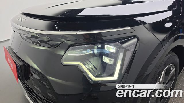 Kia Niro EV Earth 2023 — фото 22
