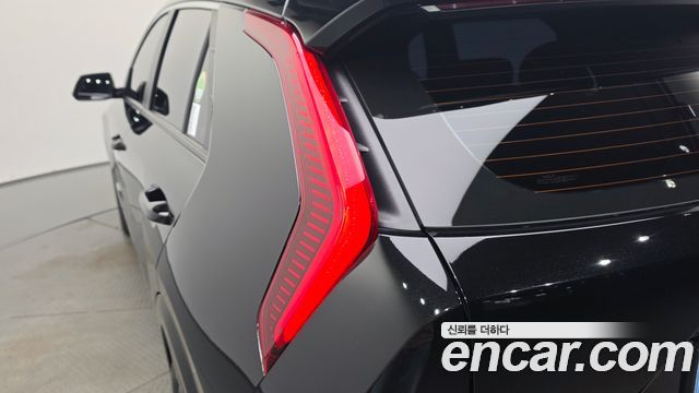 Kia Niro EV Earth 2023 — фото 23