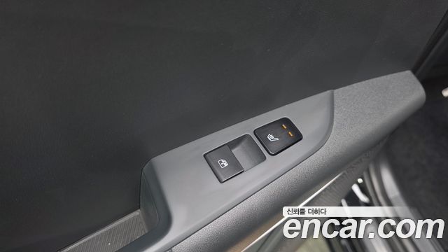 Kia Niro EV Earth 2023 — фото 32
