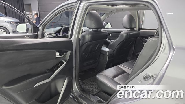 KG Mobility (SsangYong) Korando C 2.0 CVT 2WD Deluxe 2014 — фото 11