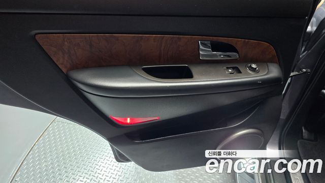 KG Mobility (SsangYong) Rexton W 2.2 4WD RX7 Luxury 2016 — фото 25