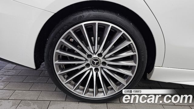 Mercedes-Benz C-Class (W206) C300 4MATIC AMG Line 2023 — фото 5