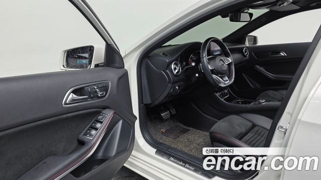 Mercedes-Benz A-Class (W176) A200 AMG Line 2018 — фото 10
