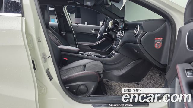 Mercedes-Benz A-Class (W176) A200 AMG Line 2018 — фото 15