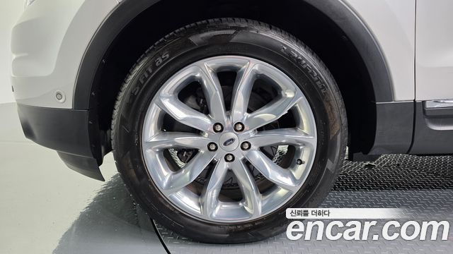 Ford Explorer 3.5 Limited 4WD 5th 2014 — фото 5