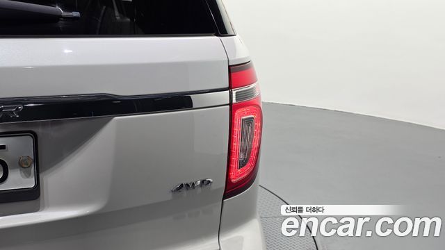 Ford Explorer 3.5 Limited 4WD 5th 2014 — фото 23