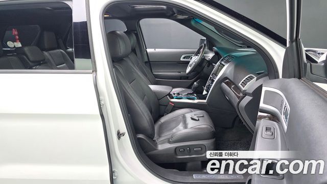 Ford Explorer 3.5 Limited 4WD 5th 2014 — фото 26