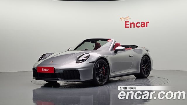 Porsche 911 (992) Carrera 4 GTS Cabriolet