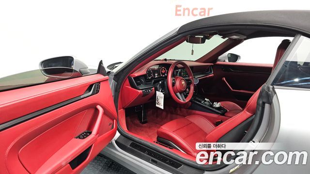 Porsche 911 (992) Carrera 4 GTS Cabriolet 2026 — фото 10