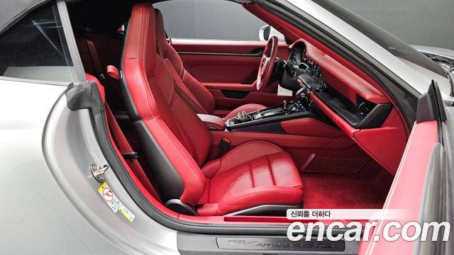 Porsche 911 (992) Carrera 4 GTS Cabriolet 2026 — фото 12