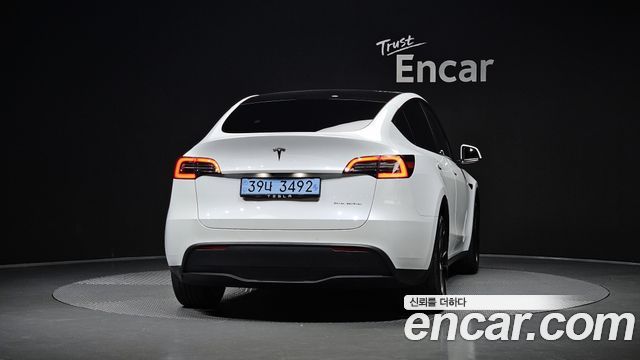 Tesla Model Y Long Range AWD 2021 — фото 4