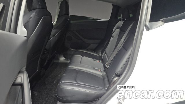 Tesla Model Y Long Range AWD 2021 — фото 12