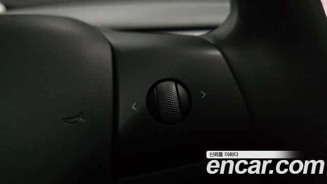 Tesla Model Y Long Range AWD 2021 — фото 18