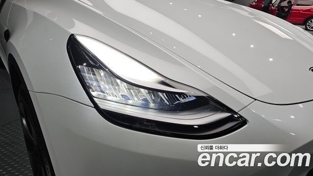 Tesla Model Y Long Range AWD 2021 — фото 22