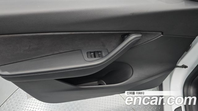 Tesla Model Y Long Range AWD 2021 — фото 24