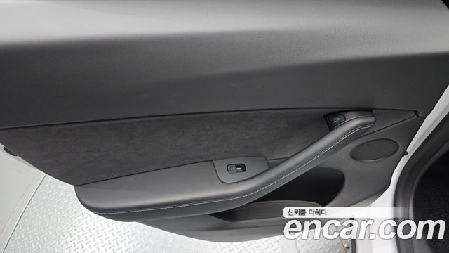 Tesla Model Y Long Range AWD 2021 — фото 25