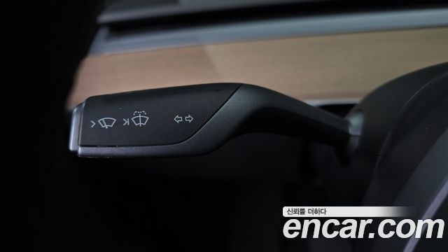 Tesla Model Y Long Range AWD 2021 — фото 27