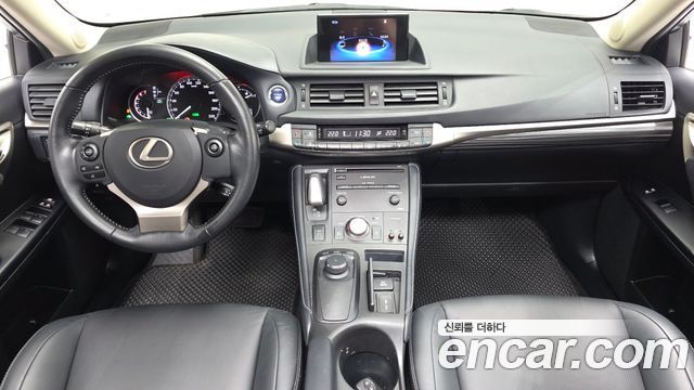 Lexus CT200h 1.8 Supreme ZWA10 2018 — фото 7