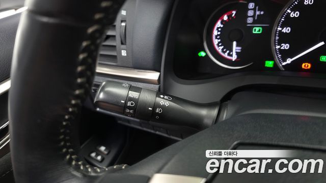 Lexus CT200h 1.8 Supreme ZWA10 2018 — фото 18
