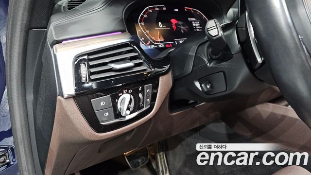 BMW 5 Series (G30) 520d M Sport Package Plus 2020 — фото 19