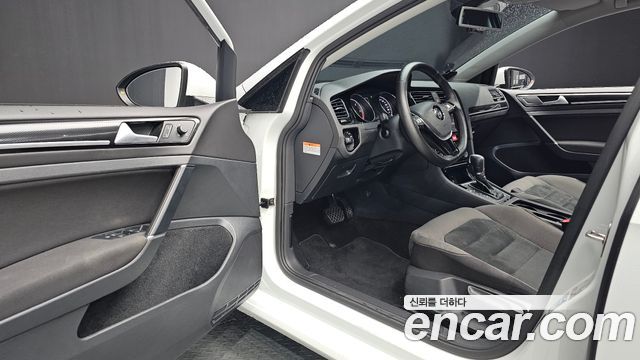 Volkswagen Golf (VII) 2.0 TDI 2016 — фото 10