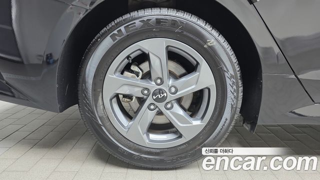 Kia K5 (III) 2.0 LPI(Renter car) Strandard 2023 — фото 5