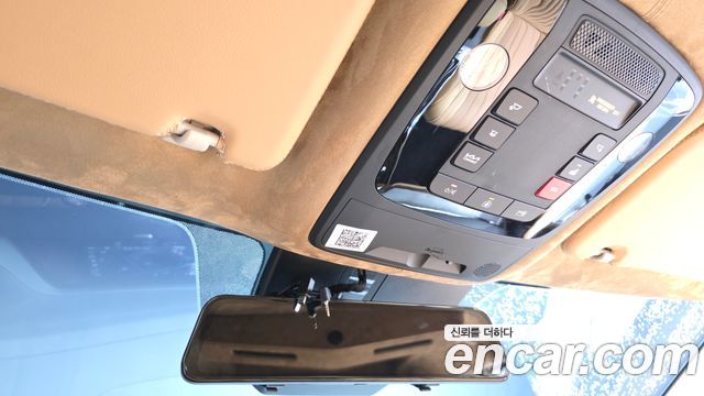 Kia Carnival (IV) Gasoline 9-seater Limousine(Special vehicle) 2022 — фото 19
