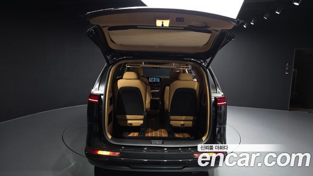Kia Carnival (IV) Gasoline 9-seater Limousine(Special vehicle) 2022 — фото 20