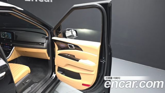 Kia Carnival (IV) Gasoline 9-seater Limousine(Special vehicle) 2022 — фото 25