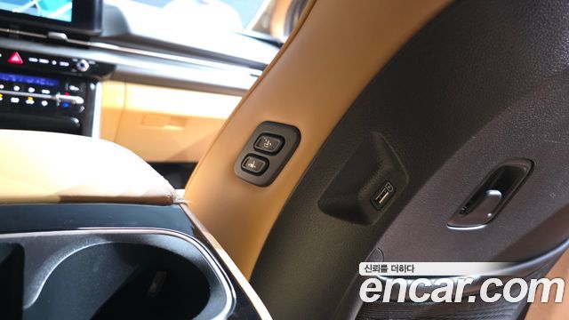 Kia Carnival (IV) Gasoline 9-seater Limousine(Special vehicle) 2022 — фото 35