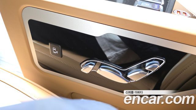 Kia Carnival (IV) Gasoline 9-seater Limousine(Special vehicle) 2022 — фото 37